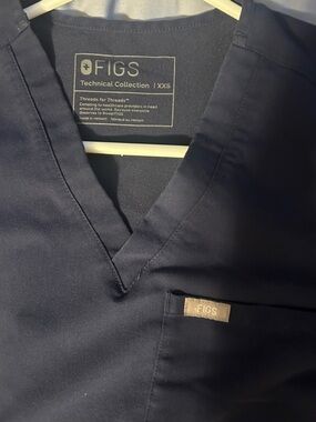 FIGS Navy Technical V-Neck Scrub Top